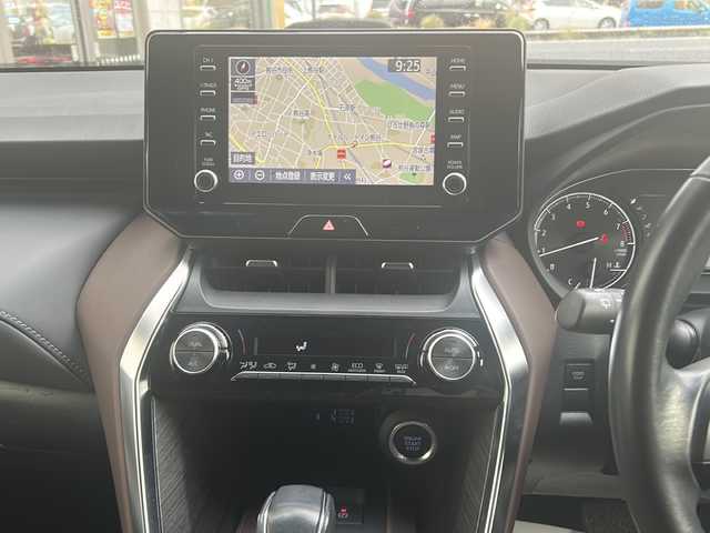 トヨタ ハリアー G 埼玉県 2021(令3)年 3.9万km ホワイトパールクリスタルシャイン メーカーナビ /(AM/FM/USB/Bluetooth/AUX)/ETC2.0 /ワンオーナー/バックカメラ　/ドラレコ付きデジタルインナーミラー　/ステアリングスイッチ　/コーナーセンサー　/電動格納ミラー　/クルコン追従　/オートライト　/オートハイビーム　/純正フロア　/パワーバックドア　/パワーシート(D)/オートホールド/プッシュスタート/イモビライザー/ISOFIX/ドアバイザー/プリクラッシュセーフティー/積込タイヤ４本(純正AW18インチ)/取扱説明書/保証書/スペアキー１本/スマートキー