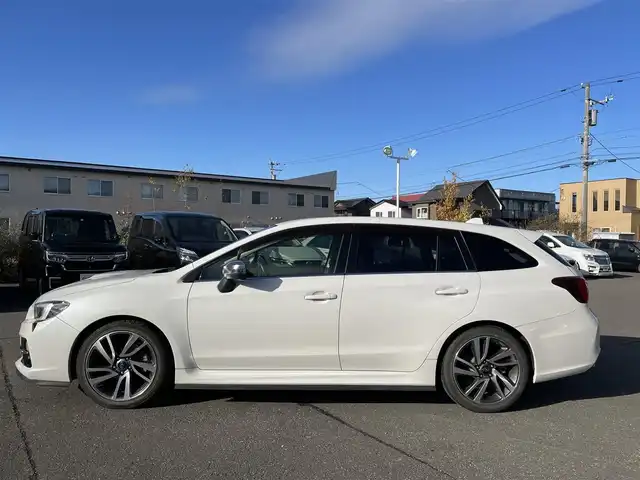 スバル レヴォーグ 1．6GT－S アイサイト 道央・札幌 2014(平26)年 11.8万km クリスタルホワイトP 登録時走行距離117/852km/　４　W　D　/アイサイト/純正SDナビ(CD/DVD/FM/AM/SD/BT)/フルセグテレビ（走行中視聴可能）/バックカメラ/アイドリングストップ/ウィンカーミラー/クルーズコントロール（追従走行あり）/ドアバイザー/プッシュスタート/ETC/MTモード付AT/パドルシフト/USB入力端子/純正ドライブレコーダー/パワーシート（運転席/助手席）/純正フロアマット/横滑り防止装置/レーンキープアシスト/盗難防止装置/オートライト/衝突軽減ブレーキ/フォグランプ/リアフォグランプ/革巻きステアリング/ステアリングスイッチ/イルミネーションコントロール/ワイパー間欠時間コントローラー/ヒルホールドスイッチ/社外エンジンスターター/電動格納ミラー/バニティミラー