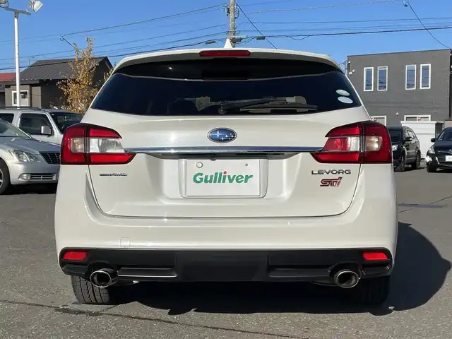スバル レヴォーグ 1．6GT－S アイサイト 道央・札幌 2014(平26)年 11.8万km クリスタルホワイトP 登録時走行距離117/852km/　４　W　D　/アイサイト/純正SDナビ(CD/DVD/FM/AM/SD/BT)/フルセグテレビ（走行中視聴可能）/バックカメラ/アイドリングストップ/ウィンカーミラー/クルーズコントロール（追従走行あり）/ドアバイザー/プッシュスタート/ETC/MTモード付AT/パドルシフト/USB入力端子/純正ドライブレコーダー/パワーシート（運転席/助手席）/純正フロアマット/横滑り防止装置/レーンキープアシスト/盗難防止装置/オートライト/衝突軽減ブレーキ/フォグランプ/リアフォグランプ/革巻きステアリング/ステアリングスイッチ/イルミネーションコントロール/ワイパー間欠時間コントローラー/ヒルホールドスイッチ/社外エンジンスターター/電動格納ミラー/バニティミラー