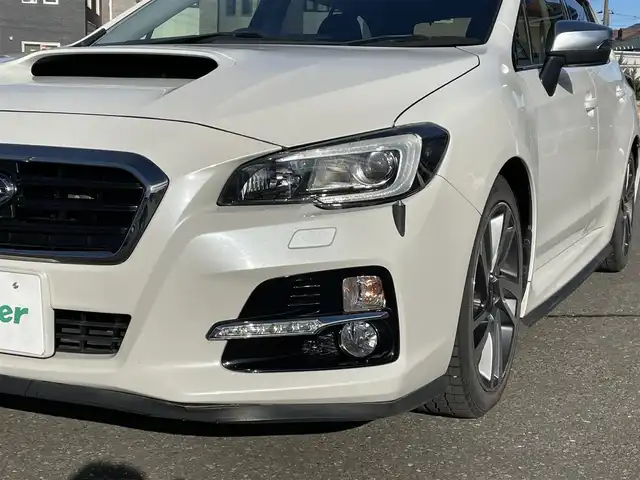 スバル レヴォーグ 1．6GT－S アイサイト 道央・札幌 2014(平26)年 11.8万km クリスタルホワイトP 登録時走行距離117/852km/　４　W　D　/アイサイト/純正SDナビ(CD/DVD/FM/AM/SD/BT)/フルセグテレビ（走行中視聴可能）/バックカメラ/アイドリングストップ/ウィンカーミラー/クルーズコントロール（追従走行あり）/ドアバイザー/プッシュスタート/ETC/MTモード付AT/パドルシフト/USB入力端子/純正ドライブレコーダー/パワーシート（運転席/助手席）/純正フロアマット/横滑り防止装置/レーンキープアシスト/盗難防止装置/オートライト/衝突軽減ブレーキ/フォグランプ/リアフォグランプ/革巻きステアリング/ステアリングスイッチ/イルミネーションコントロール/ワイパー間欠時間コントローラー/ヒルホールドスイッチ/社外エンジンスターター/電動格納ミラー/バニティミラー