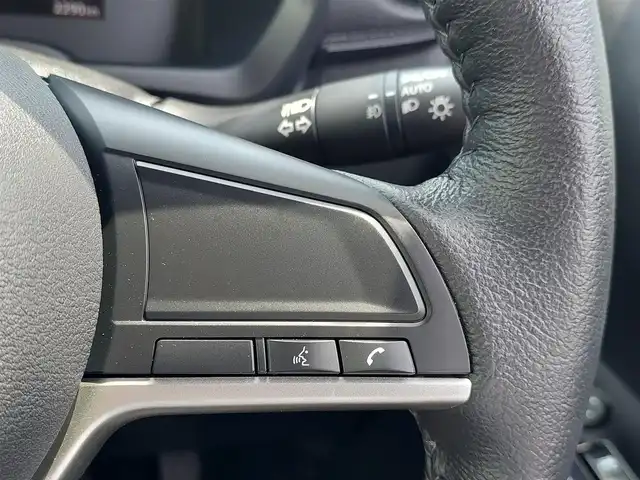 三菱 ｅＫクロス ＥＶ P 東京都 2023(令5)年 0.3万km アメジストブラック/シルキーホワイト 純正9インチナビ/ビルトインETC2.0/シートヒーター/ステアリングヒーター/LEDヘッドライト/オートライト/e-Assist/衝突被害軽減ブレーキシステム/車線逸脱警報システム/踏み間違い衝突防止アシスト/オートマチックハイビーム/パーキングセンサー/スマートキー/純正15インチAW