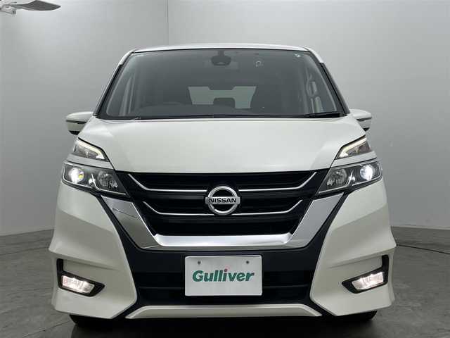 日産 セレナ ハイウェイスターVセレクションⅡ 岡山県 2017(平29)年 5.7万km ブリリアントホワイトパール 純正ナビ/【ナビ/フルセグ/Bluetooth/AUX】	/バックカメラ/クルーズコントロール/LEDヘッドライト（AUTO機能付き）	/ETC	/エマージェンシーブレーキ	/車線逸脱防止システム	/横滑り防止装置	/社外ドライブレコーダー（前）	/純正16インチアルミ	/アイドリングストップ/ISOFIX/チルトステアリング/シートリフター/シートバックテーブル/ウィンカーミラー/ドアバイザー/純正フロアマット	/ステアリングスイッチ	/プッシュスタート