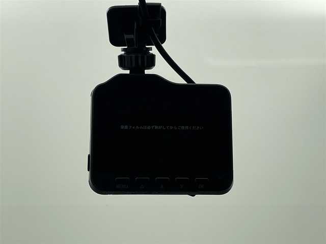 日産 セレナ ハイウェイスターVセレクションⅡ 岡山県 2017(平29)年 5.7万km ブリリアントホワイトパール 純正ナビ/【ナビ/フルセグ/Bluetooth/AUX】	/バックカメラ/クルーズコントロール/LEDヘッドライト（AUTO機能付き）	/ETC	/エマージェンシーブレーキ	/車線逸脱防止システム	/横滑り防止装置	/社外ドライブレコーダー（前）	/純正16インチアルミ	/アイドリングストップ/ISOFIX/チルトステアリング/シートリフター/シートバックテーブル/ウィンカーミラー/ドアバイザー/純正フロアマット	/ステアリングスイッチ	/プッシュスタート