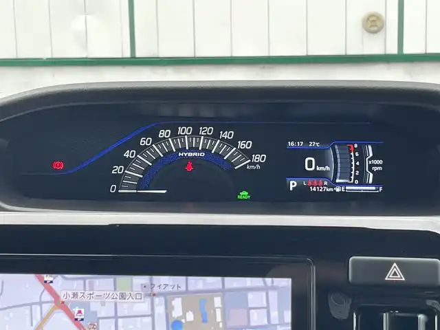 スズキ ソリオ HV SZ 山梨県 2023(令5)年 1.5万km ピュアホワイトパール/ガンメタリック2トーン ワンオーナー/純正ナビ/Bluetooth接続/フルセグTV/全方位カメラ/ETC/両側電動スライドドア/前席シートヒーター/ヘッドアップディスプレイ/パドルシフト/レーダークルーズコントロール/ステアリングスイッチ/スペアキー/取扱説明書/保証書