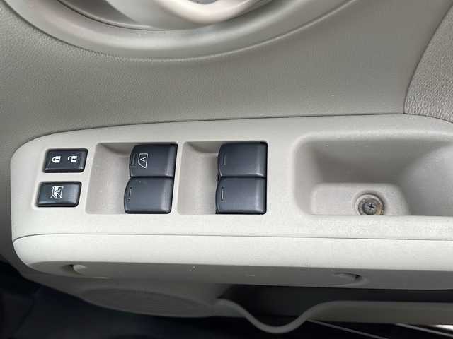 日産 キューブ 15X 大阪府 2017(平29)年 3.9万km ビターショコラ 2トーン 純正ナビ/（CD・DVD・BT・フルセグ）/ドライブレコーダー/純正フロアマット/プッシュスタート/ETC/電動格納ミラー/スペアキーあり/保証書・取扱説明書あり