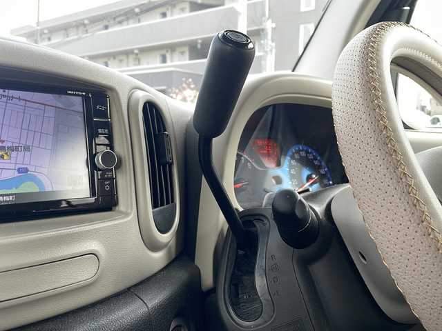 日産 キューブ 15X 大阪府 2017(平29)年 3.9万km ビターショコラ 2トーン 純正ナビ/（CD・DVD・BT・フルセグ）/ドライブレコーダー/純正フロアマット/プッシュスタート/ETC/電動格納ミラー/スペアキーあり/保証書・取扱説明書あり