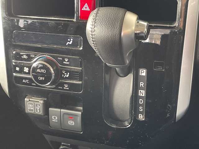 トヨタ ルーミー カスタムG 岐阜県 2023(令5)年 1.4万km レーザーブルークリスタルシャイン /登録時14026km//ワンオーナー//純正9インチディスプレイオーディオ/(AM/FM/フルセグTV/BT/USB)//メーカーパッケージOP(ディスプレイオーディオパッケージ)/(9インチディスプレイオーディオ)/(バックカメラ)/(ステアリングスイッチ)//スマートアシスト/(衝突回避支援ブレーキ機能)/(衝突警報機能)/(車線逸脱警報機能)/(路側逸脱警報)/(ふらつき警報)/(ブレーキ制御付誤発進抑制機能)/(先行車発進お知らせ機能)/(アダプティプドライビングビーム)/(オートハイビーム)/(サイドビューランプ)/(コーナーセンサー)/(標識認識機能)/(全車速追従機能付ACC)//純正フロアマット//純正LEDヘッドライト//純正14インチアルミホイール//ETC