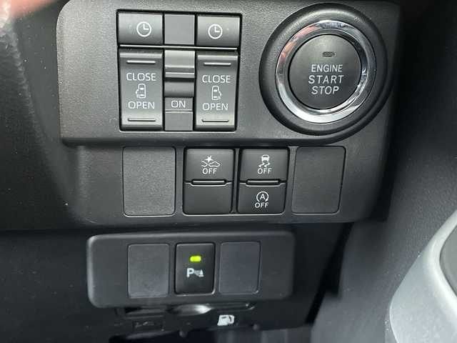 トヨタ ルーミー カスタムG 岐阜県 2023(令5)年 1.4万km レーザーブルークリスタルシャイン /登録時14026km//ワンオーナー//純正9インチディスプレイオーディオ/(AM/FM/フルセグTV/BT/USB)//メーカーパッケージOP(ディスプレイオーディオパッケージ)/(9インチディスプレイオーディオ)/(バックカメラ)/(ステアリングスイッチ)//スマートアシスト/(衝突回避支援ブレーキ機能)/(衝突警報機能)/(車線逸脱警報機能)/(路側逸脱警報)/(ふらつき警報)/(ブレーキ制御付誤発進抑制機能)/(先行車発進お知らせ機能)/(アダプティプドライビングビーム)/(オートハイビーム)/(サイドビューランプ)/(コーナーセンサー)/(標識認識機能)/(全車速追従機能付ACC)//純正フロアマット//純正LEDヘッドライト//純正14インチアルミホイール//ETC