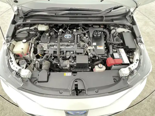 トヨタ カローラツーリング ハイブリッド ダブルバイビー 千葉県 2020(令2)年 6.9万km ホワイトパールクリスタルシャイン トヨタセーフティセンス/・プリクラッシュセーフティ/・プリクラッシュセーフティブレーキ/・レーダークルーズコントロール/・クリアランスソナー/・ブラインドスポットモニター/・レーンキープアシスト/純正８型ディスプレイオーディオ（ナビ付き）/・CD/DVD/USB/Bluetooth/フルセグTV/・バックカメラ/・ビルトインETC/革巻きステアリング/・ステアリングスイッチ/・ステアリングヒーター/ハーフレザーシート/・DNシートヒーター/電子パーキング/・ブレーキホールド/純正フロアマット/純正１７インチAW/オートライト/・オートマチックハイビーム/・LEDヘッドライト/・LEDフォグランプ