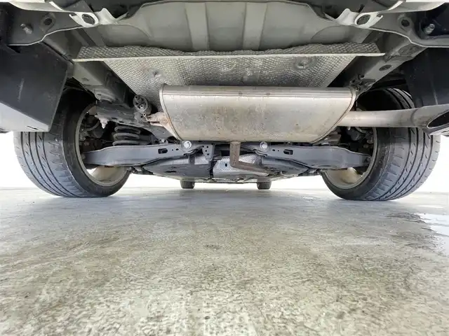 トヨタ カローラツーリング ハイブリッド ダブルバイビー 千葉県 2020(令2)年 6.9万km ホワイトパールクリスタルシャイン トヨタセーフティセンス/・プリクラッシュセーフティ/・プリクラッシュセーフティブレーキ/・レーダークルーズコントロール/・クリアランスソナー/・ブラインドスポットモニター/・レーンキープアシスト/純正８型ディスプレイオーディオ（ナビ付き）/・CD/DVD/USB/Bluetooth/フルセグTV/・バックカメラ/・ビルトインETC/革巻きステアリング/・ステアリングスイッチ/・ステアリングヒーター/ハーフレザーシート/・DNシートヒーター/電子パーキング/・ブレーキホールド/純正フロアマット/純正１７インチAW/オートライト/・オートマチックハイビーム/・LEDヘッドライト/・LEDフォグランプ