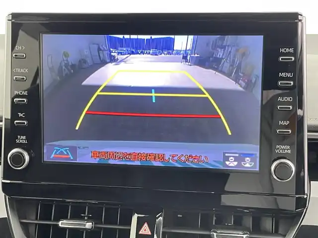 トヨタ カローラツーリング ハイブリッド ダブルバイビー 千葉県 2020(令2)年 6.9万km ホワイトパールクリスタルシャイン トヨタセーフティセンス/・プリクラッシュセーフティ/・プリクラッシュセーフティブレーキ/・レーダークルーズコントロール/・クリアランスソナー/・ブラインドスポットモニター/・レーンキープアシスト/純正８型ディスプレイオーディオ（ナビ付き）/・CD/DVD/USB/Bluetooth/フルセグTV/・バックカメラ/・ビルトインETC/革巻きステアリング/・ステアリングスイッチ/・ステアリングヒーター/ハーフレザーシート/・DNシートヒーター/電子パーキング/・ブレーキホールド/純正フロアマット/純正１７インチAW/オートライト/・オートマチックハイビーム/・LEDヘッドライト/・LEDフォグランプ