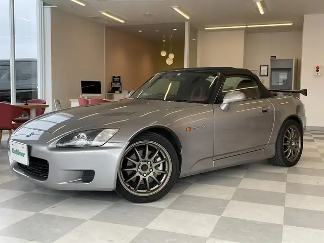 ホンダ Ｓ２０００ 岐阜県 2000(平12)年 9.8万km シルバーストーンメタリック 6MT/WORK17インチアルミホイール/カーボンリアウイング/赤レザーシート/プッシュスタート/純正DVDナビゲーション/FM/AM/AUX/カセットテープ/ETC