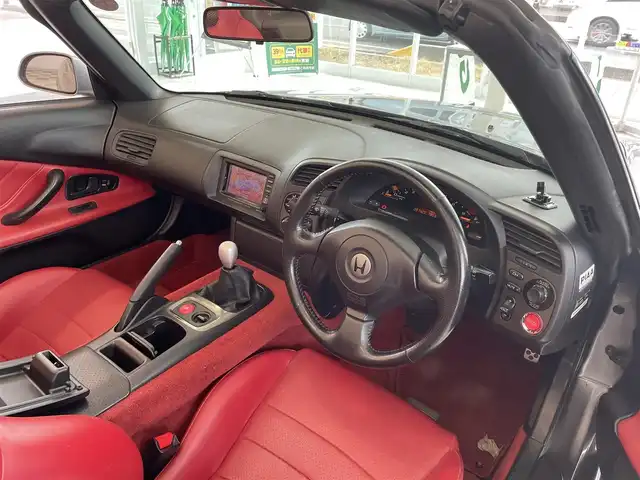 ホンダ Ｓ２０００ 岐阜県 2000(平12)年 9.8万km シルバーストーンメタリック 6MT/WORK17インチアルミホイール/カーボンリアウイング/赤レザーシート/プッシュスタート/純正DVDナビゲーション/FM/AM/AUX/カセットテープ/ETC