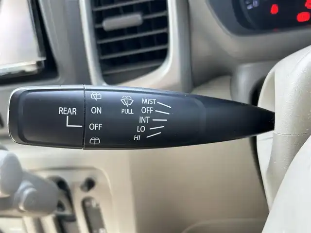 スズキ スペーシア X 福岡県 2014(平26)年 8.6万km キャンドルオレンジメタリック ・ナビ/（BLUETOOTH/フルセグ/バックカメラ/DVD再生機能/・スペアキー/・衝突軽減システム/・アイドリングストップ/・片側パワースライドドア/・電動格納ミラー/・CDチェンジャー/・ドアバイザー/・スマートキー/・ベンチシート/・保証書/・取扱説明書