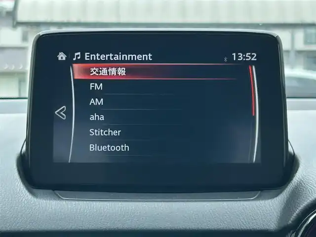 マツダ ＣＸ－３ XD プロアクティブ 滋賀県 2017(平29)年 6.1万km スノーフレイクホワイトパールマイカ ディーゼル/4WD(F4)/6速AT/7インチ純正ナビ/(FM/AM/CD/DVD/フルセグ/Bluetooth)/前ドライブレコーダー(ＳＤカード無し)/ETC/バックカメラ/プリクラッシュブレーキアシスト	/踏み間違い防止アシスト	/レーンキープアシスト	/クルーズコントロール/標識検知機能	/コーナー・バックセンサー	/運転席・助手席シートヒーター/電動格納ミラー/アイドリングストップ/革巻きステアリング/ステアリングスイッチ/ステアリングヒーター/パドルシフト/オートライト/LEDヘッドライト/リアフォグ/フルオートエアコン/ヘッドアップディスプレイ/プッシュスタート/スマートキー/USB端子/純正フロアマット/ドアバイザー