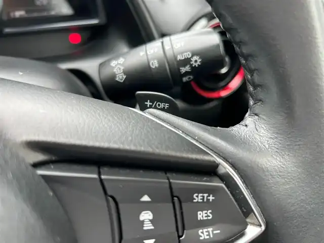 マツダ ＣＸ－３ XD プロアクティブ 滋賀県 2017(平29)年 6.1万km スノーフレイクホワイトパールマイカ ディーゼル/4WD(F4)/6速AT/7インチ純正ナビ/(FM/AM/CD/DVD/フルセグ/Bluetooth)/前ドライブレコーダー(ＳＤカード無し)/ETC/バックカメラ/プリクラッシュブレーキアシスト	/踏み間違い防止アシスト	/レーンキープアシスト	/クルーズコントロール/標識検知機能	/コーナー・バックセンサー	/運転席・助手席シートヒーター/電動格納ミラー/アイドリングストップ/革巻きステアリング/ステアリングスイッチ/ステアリングヒーター/パドルシフト/オートライト/LEDヘッドライト/リアフォグ/フルオートエアコン/ヘッドアップディスプレイ/プッシュスタート/スマートキー/USB端子/純正フロアマット/ドアバイザー
