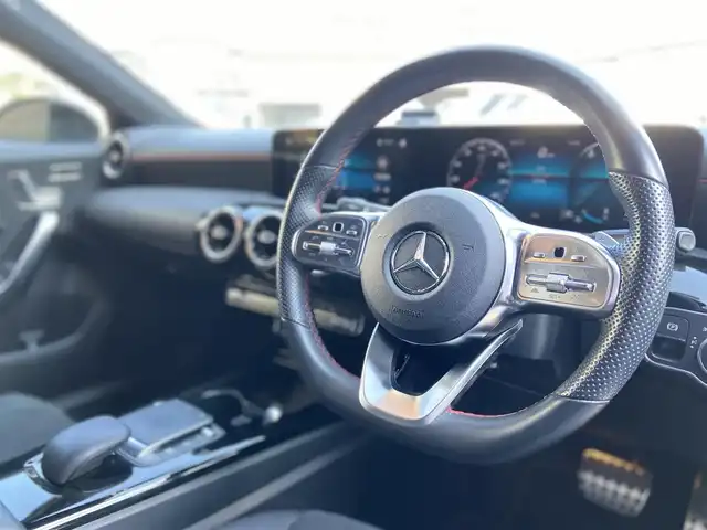 メルセデス・ベンツ Ｍ・ベンツ Ａ２００ｄ AMGライン 栃木県 2021(令3)年 3.1万km コスモスブラック レーダーセーフティパッケージ/　アクティブディスタンスアシストディストロニック/　アクティブブレーキアシスト/　PER-SAFE/　PRE-SAFEプラス/　アクティブブラインドスポットアシスト/ナビパッケージ/バックカメラ　/純正ナビ　/フルセグ TV/Bluetooth　/前席メモリー付きパワーシート　/シートヒーター/ハーフレザー  /ETC　/マルチビームLEDヘッドライト　/純正18インチAW　/純正ドラレコ前後