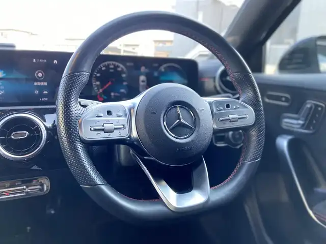 メルセデス・ベンツ Ｍ・ベンツ Ａ２００ｄ AMGライン 栃木県 2021(令3)年 3.1万km コスモスブラック レーダーセーフティパッケージ/　アクティブディスタンスアシストディストロニック/　アクティブブレーキアシスト/　PER-SAFE/　PRE-SAFEプラス/　アクティブブラインドスポットアシスト/ナビパッケージ/バックカメラ　/純正ナビ　/フルセグ TV/Bluetooth　/前席メモリー付きパワーシート　/シートヒーター/ハーフレザー  /ETC　/マルチビームLEDヘッドライト　/純正18インチAW　/純正ドラレコ前後