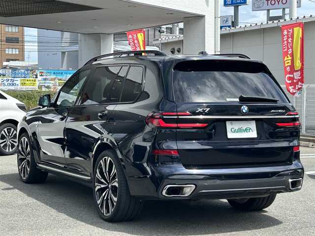 ＢＭＷ ＢＭＷ Ｘ７ xDrive40d Mスポーツ 福岡県 2023(令5)年 2.3万km カーボンブラックM ワンオーナー/純正ナビ（AM/FM/BT/ワンセグTV/AppleCarPlay)/ツインサンルーフ/ヘッドアップディスプレイ/前席メモリーシート/全席パワーシート/全席シートヒーター/前席エアシート/アラウンドビューモニター/ステアリングヒーター/クリアランスソナー/ドライブレコーダー/Bowers & Wilkinsサウンド/パワーバックドア/LEDライト/本革巻ステアリング/USB入力端子/純正23インチアルミホイール/スペアキー×１/保証書/取扱説明書