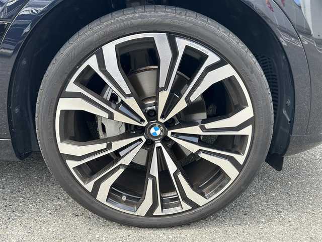 ＢＭＷ ＢＭＷ Ｘ７ xDrive40d Mスポーツ 福岡県 2023(令5)年 2.3万km カーボンブラックM ワンオーナー/純正ナビ（AM/FM/BT/ワンセグTV/AppleCarPlay)/ツインサンルーフ/ヘッドアップディスプレイ/前席メモリーシート/全席パワーシート/全席シートヒーター/前席エアシート/アラウンドビューモニター/ステアリングヒーター/クリアランスソナー/ドライブレコーダー/Bowers & Wilkinsサウンド/パワーバックドア/LEDライト/本革巻ステアリング/USB入力端子/純正23インチアルミホイール/スペアキー×１/保証書/取扱説明書