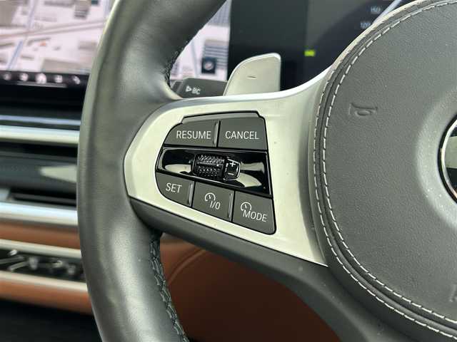 ＢＭＷ ＢＭＷ Ｘ７ xDrive40d Mスポーツ 福岡県 2023(令5)年 2.3万km カーボンブラックM ワンオーナー/純正ナビ（AM/FM/BT/ワンセグTV/AppleCarPlay)/ツインサンルーフ/ヘッドアップディスプレイ/前席メモリーシート/全席パワーシート/全席シートヒーター/前席エアシート/アラウンドビューモニター/ステアリングヒーター/クリアランスソナー/ドライブレコーダー/Bowers & Wilkinsサウンド/パワーバックドア/LEDライト/本革巻ステアリング/USB入力端子/純正23インチアルミホイール/スペアキー×１/保証書/取扱説明書