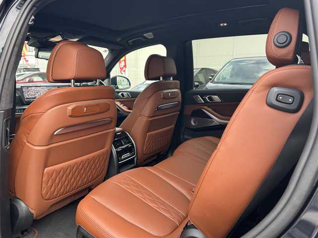 ＢＭＷ ＢＭＷ Ｘ７ xDrive40d Mスポーツ 福岡県 2023(令5)年 2.3万km カーボンブラックM ワンオーナー/純正ナビ（AM/FM/BT/ワンセグTV/AppleCarPlay)/ツインサンルーフ/ヘッドアップディスプレイ/前席メモリーシート/全席パワーシート/全席シートヒーター/前席エアシート/アラウンドビューモニター/ステアリングヒーター/クリアランスソナー/ドライブレコーダー/Bowers & Wilkinsサウンド/パワーバックドア/LEDライト/本革巻ステアリング/USB入力端子/純正23インチアルミホイール/スペアキー×１/保証書/取扱説明書