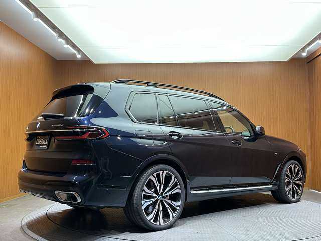 ＢＭＷ ＢＭＷ Ｘ７ xDrive40d Mスポーツ 千葉県 2023(令5)年 2.3万km カーボンブラックM サンルーフ　/Ｂｏｗｅｒｓ＆Ｗｉｌｋｉｎｓ　/ＯＰ２３インチＡＷ　/茶革シート　/パワーシート　/シートヒーター　/ベンチレーション　/３６０°カメラ　/アンビエントライト　/電動リアゲート