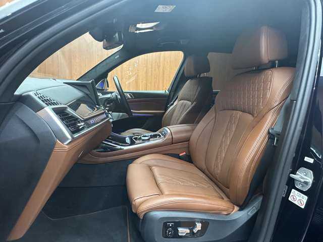 ＢＭＷ ＢＭＷ Ｘ７ xDrive40d Mスポーツ 千葉県 2023(令5)年 2.3万km カーボンブラックM サンルーフ　/Ｂｏｗｅｒｓ＆Ｗｉｌｋｉｎｓ　/ＯＰ２３インチＡＷ　/茶革シート　/パワーシート　/シートヒーター　/ベンチレーション　/３６０°カメラ　/アンビエントライト　/電動リアゲート