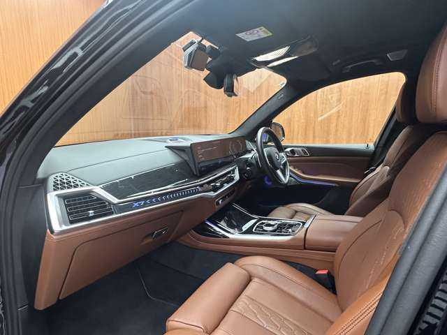 ＢＭＷ ＢＭＷ Ｘ７ xDrive40d Mスポーツ 千葉県 2023(令5)年 2.3万km カーボンブラックM サンルーフ　/Ｂｏｗｅｒｓ＆Ｗｉｌｋｉｎｓ　/ＯＰ２３インチＡＷ　/茶革シート　/パワーシート　/シートヒーター　/ベンチレーション　/３６０°カメラ　/アンビエントライト　/電動リアゲート