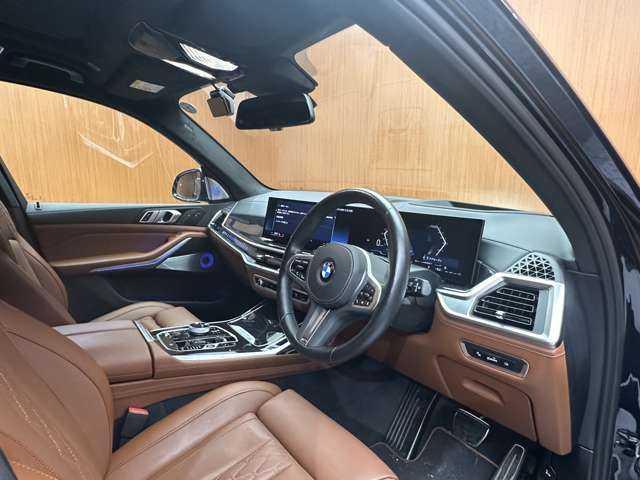 ＢＭＷ ＢＭＷ Ｘ７ xDrive40d Mスポーツ 千葉県 2023(令5)年 2.3万km カーボンブラックM サンルーフ　/Ｂｏｗｅｒｓ＆Ｗｉｌｋｉｎｓ　/ＯＰ２３インチＡＷ　/茶革シート　/パワーシート　/シートヒーター　/ベンチレーション　/３６０°カメラ　/アンビエントライト　/電動リアゲート