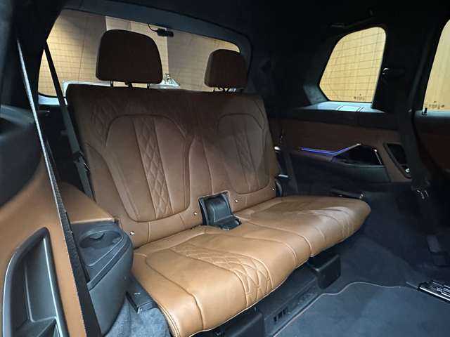 ＢＭＷ ＢＭＷ Ｘ７ xDrive40d Mスポーツ 千葉県 2023(令5)年 2.3万km カーボンブラックM サンルーフ　/Ｂｏｗｅｒｓ＆Ｗｉｌｋｉｎｓ　/ＯＰ２３インチＡＷ　/茶革シート　/パワーシート　/シートヒーター　/ベンチレーション　/３６０°カメラ　/アンビエントライト　/電動リアゲート