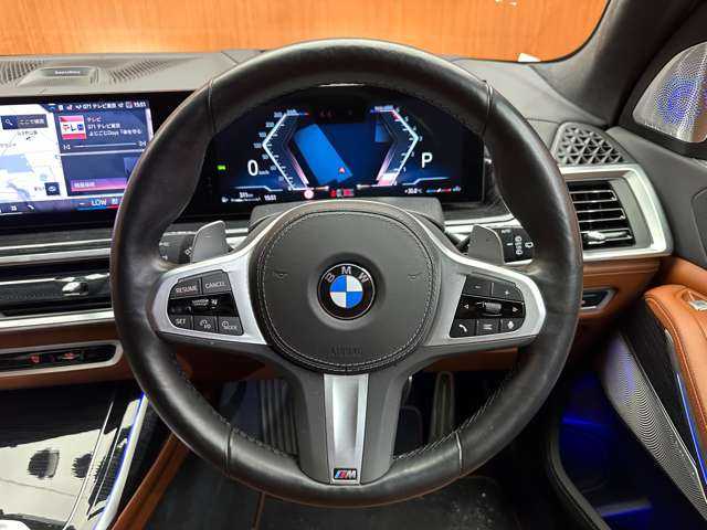 ＢＭＷ ＢＭＷ Ｘ７ xDrive40d Mスポーツ 千葉県 2023(令5)年 2.3万km カーボンブラックM サンルーフ　/Ｂｏｗｅｒｓ＆Ｗｉｌｋｉｎｓ　/ＯＰ２３インチＡＷ　/茶革シート　/パワーシート　/シートヒーター　/ベンチレーション　/３６０°カメラ　/アンビエントライト　/電動リアゲート