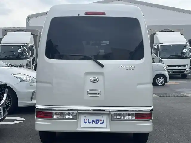 ダイハツ アトレー ワゴン カスタム ターボ R 大阪府 2013(平25)年 8.1万km パールホワイトⅢ (株)IDOMが運営する【じしゃロン東大阪店】の自社ローン専用車両になりますこちらは現金またはオートローンご利用時の価格です。自社ローンご希望の方は別途その旨お申付け下さい/社外７インチSDナビ/　（SD/DVD/CD/Bluetooth/フルセグ）/両側スライドドア/ツインカム直列3気筒ターボエンジン/ETC/ドライブレコーダー（前方）/キセノンヘッドライト/ベンチシート/フロアマット純正/リモコンキー