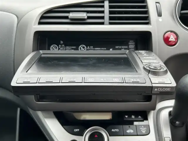 ホンダ ストリーム ZS HDDナビパッケージ 三重県 2009(平21)年 5.9万km スーパープラチナメタリック 登録時58935km/純正ナビ/ＦＭ／ＡＭ／ＨＤＤ／ＤＶＤ／ワンセグＴＶ/バックカメラ/ＥＴＣ/禁煙車/ハンズフリー/電格ミラー/３列シート/シートアレンジ/盗難防止装置/ドアバイザー/スペアキー１本