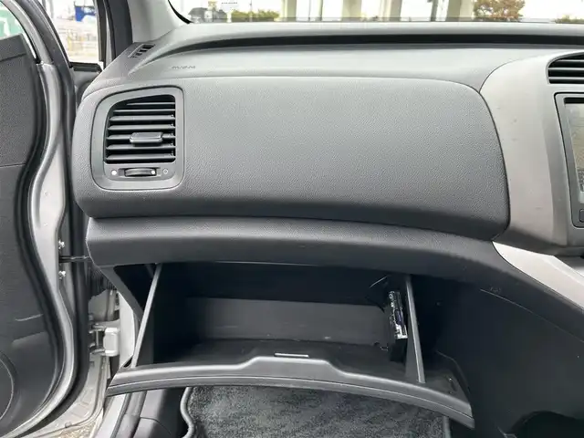 ホンダ ストリーム ZS HDDナビパッケージ 三重県 2009(平21)年 5.9万km スーパープラチナメタリック 登録時58935km/純正ナビ/ＦＭ／ＡＭ／ＨＤＤ／ＤＶＤ／ワンセグＴＶ/バックカメラ/ＥＴＣ/禁煙車/ハンズフリー/電格ミラー/３列シート/シートアレンジ/盗難防止装置/ドアバイザー/スペアキー１本