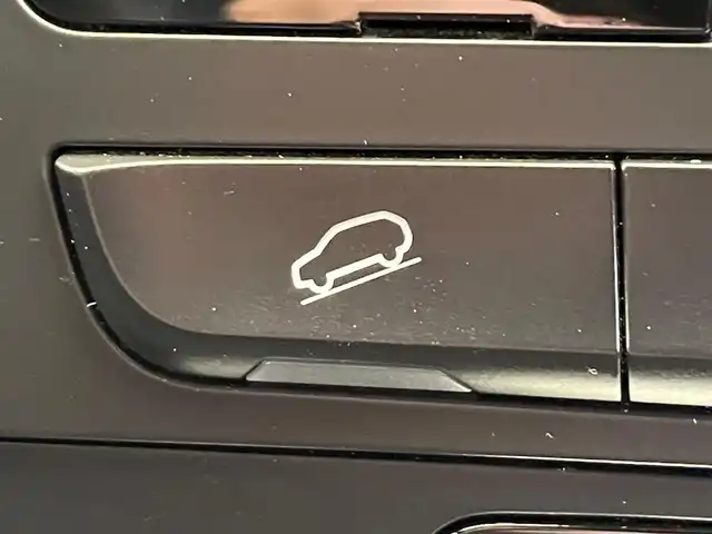 アウディ Ｑ５ 2．0 TFSI クワトロ Sライン 岩手県 2016(平28)年 5.1万km グレイシアホワイトメタリック ４WD/ターボ/バング&オルフセンサウンドシステム/アダプティブクルーズコントロール/衝突被害軽減システム/コーナーセンサー/ダウンヒルアシスト/横滑り防止装置/パドルシフト/アイドリングストップ/BBSジャーマニー１９インチ鋳造アルミホイール/パワーシート/純正ナビ/フルセグTV/バックカメラ/サイドカメラ/HIDヘッドライト