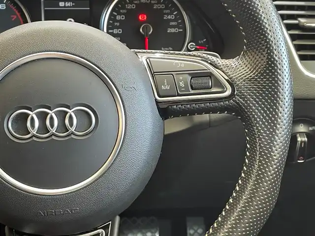 アウディ Ｑ５ 2．0 TFSI クワトロ Sライン 岩手県 2016(平28)年 5.1万km グレイシアホワイトメタリック ４WD/ターボ/バング&オルフセンサウンドシステム/アダプティブクルーズコントロール/衝突被害軽減システム/コーナーセンサー/ダウンヒルアシスト/横滑り防止装置/パドルシフト/アイドリングストップ/BBSジャーマニー１９インチ鋳造アルミホイール/パワーシート/純正ナビ/フルセグTV/バックカメラ/サイドカメラ/HIDヘッドライト