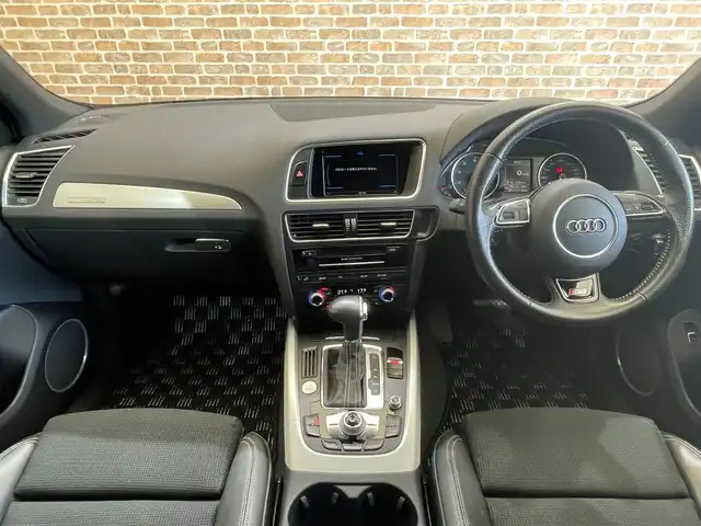 アウディ Ｑ５ 2．0 TFSI クワトロ Sライン 岩手県 2016(平28)年 5.1万km グレイシアホワイトメタリック ４WD/ターボ/バング&オルフセンサウンドシステム/アダプティブクルーズコントロール/衝突被害軽減システム/コーナーセンサー/ダウンヒルアシスト/横滑り防止装置/パドルシフト/アイドリングストップ/BBSジャーマニー１９インチ鋳造アルミホイール/パワーシート/純正ナビ/フルセグTV/バックカメラ/サイドカメラ/HIDヘッドライト