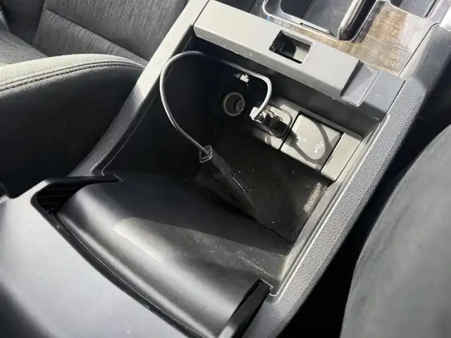 ホンダ アコード ハイブリッド EX 千葉県 2013(平25)年 14.5万km シャンパンプラチナM 衝突軽減ブレーキ/純正９インチナビ/バックカメラ/フルセグＴＶ/Ｂｌｕｅｔｏｏｔｈ/ＥＴＣ/パワーシート/ＢＢＳ１６インチアルミホイール/ＬＥＤヘッドライト/オートライト/フロアマット