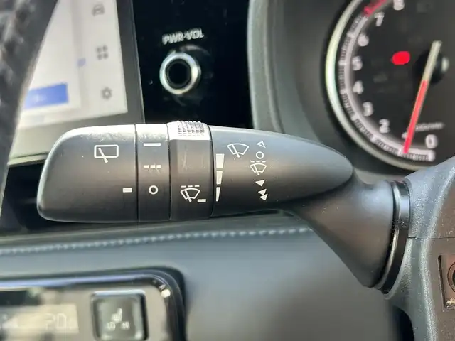 トヨタ ヴォクシー S－Z 和歌山県 2022(令4)年 6万km アティチュードブラックマイカ 純正コネクティッドナビ/フルセグTV/Bluetooth/CD/DVD/USB/HDMI/バックカメラ/純正フリップダウンモニター/ビルトインETC2.0/前後ドライブレコーダー/トヨタセーフティセンス/レーダークルーズコントロール/クリアランスソナー/レーンキープアシスト/両側パワースライドドア/革巻きステアリング/ステアリングスイッチ/LEDヘッドライト/オートライト/オートハイビーム/ヘッドライトレベライザー/ハーフレザーシート/前席シートヒーター/純正17インチAW/プッシュスタート/スマートキー/スペアキー