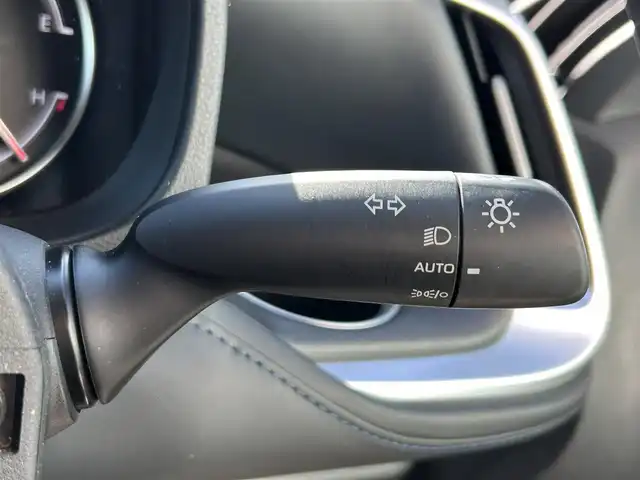 トヨタ ヴォクシー S－Z 和歌山県 2022(令4)年 6万km アティチュードブラックマイカ 純正コネクティッドナビ/フルセグTV/Bluetooth/CD/DVD/USB/HDMI/バックカメラ/純正フリップダウンモニター/ビルトインETC2.0/前後ドライブレコーダー/トヨタセーフティセンス/レーダークルーズコントロール/クリアランスソナー/レーンキープアシスト/両側パワースライドドア/革巻きステアリング/ステアリングスイッチ/LEDヘッドライト/オートライト/オートハイビーム/ヘッドライトレベライザー/ハーフレザーシート/前席シートヒーター/純正17インチAW/プッシュスタート/スマートキー/スペアキー