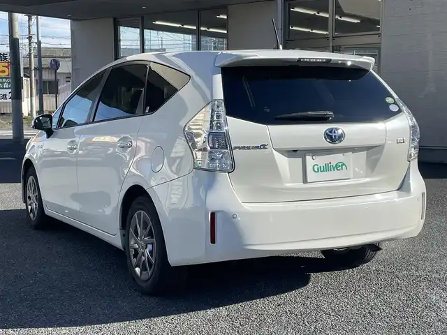トヨタ プリウス α S チューンブラック 茨城県 2013(平25)年 8万km ホワイトパールクリスタルシャイン 純正メモリナビ/地デジテレビ/AM/FM/BlueTooth接続/バックカメラ/前方ドライブレコーダー/ビルトインETC/ステアリングリモコン/電動格納ミラー/オートライト/フォグランプ/プッシュスタート