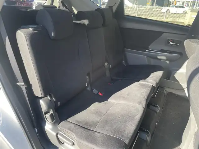 トヨタ プリウス α S チューンブラック 茨城県 2013(平25)年 8万km ホワイトパールクリスタルシャイン 純正メモリナビ/地デジテレビ/AM/FM/BlueTooth接続/バックカメラ/前方ドライブレコーダー/ビルトインETC/ステアリングリモコン/電動格納ミラー/オートライト/フォグランプ/プッシュスタート