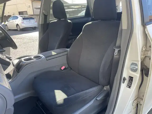 トヨタ プリウス α S チューンブラック 茨城県 2013(平25)年 8万km ホワイトパールクリスタルシャイン 純正メモリナビ/地デジテレビ/AM/FM/BlueTooth接続/バックカメラ/前方ドライブレコーダー/ビルトインETC/ステアリングリモコン/電動格納ミラー/オートライト/フォグランプ/プッシュスタート