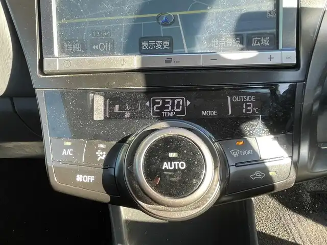 トヨタ プリウス α S チューンブラック 茨城県 2013(平25)年 8万km ホワイトパールクリスタルシャイン 純正メモリナビ/地デジテレビ/AM/FM/BlueTooth接続/バックカメラ/前方ドライブレコーダー/ビルトインETC/ステアリングリモコン/電動格納ミラー/オートライト/フォグランプ/プッシュスタート