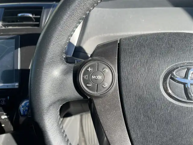 トヨタ プリウス α S チューンブラック 茨城県 2013(平25)年 8万km ホワイトパールクリスタルシャイン 純正メモリナビ/地デジテレビ/AM/FM/BlueTooth接続/バックカメラ/前方ドライブレコーダー/ビルトインETC/ステアリングリモコン/電動格納ミラー/オートライト/フォグランプ/プッシュスタート