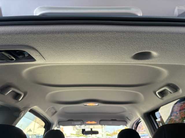 トヨタ スペイド F 大阪府 2014(平26)年 11.3万km シルバーマイカM 純正ナビ/バックカメラ/フルセグ/Bluetooth/CD/DVD/片側パワースライドドア/ドライブレコーダー/ETC/プッシュスタート/スマートキー×２/ステアリングスイッチ/純正フロアマット/HIDヘッドライト/オートライト