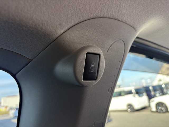 トヨタ スペイド F 大阪府 2014(平26)年 11.3万km シルバーマイカM 純正ナビ/バックカメラ/フルセグ/Bluetooth/CD/DVD/片側パワースライドドア/ドライブレコーダー/ETC/プッシュスタート/スマートキー×２/ステアリングスイッチ/純正フロアマット/HIDヘッドライト/オートライト