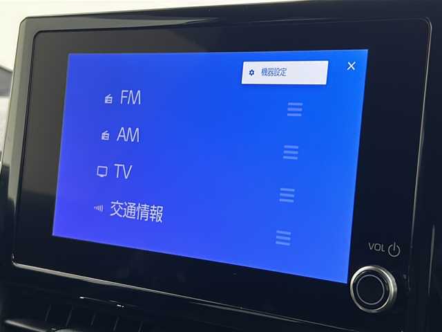 トヨタ カローラ クロス ハイブリッド Z 熊本県 2024(令6)年 0.8万km プラチナホワイトパールマイカ 純正ディスプレイオーディオ/　(AM/FM/BT/フルセグTV)/トヨタセーフティセンス/　・クルーズコントロール　追従有/　・オートハイビーム/　・LDA/　・PCS/　・PDA/　・PKSB/　・RSA/オートライト/クリアランスソナー/ヘッドライト　レベライザー/フォグランプ/電動格納ミラー/ミラーウインカー/ドアバイザー/ルーフレール/パワーバックドア/シートヒーター　(D/N)/ステアリングスイッチ/ドライブレコーダー　前方　CDR450B/ETC/スペアキー　１本