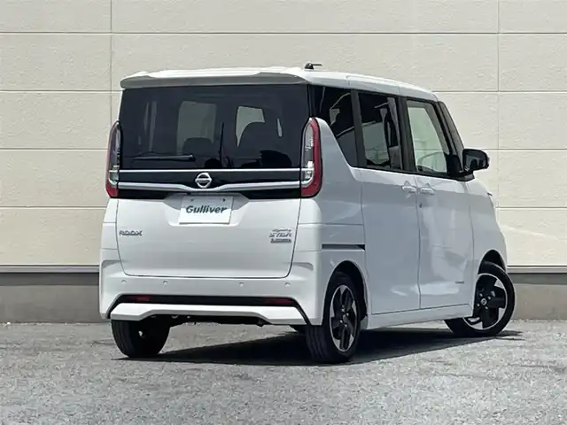日産 ルークス ハイウェイスター X 茨城県 2023(令5)年 1.5万km ホワイトパール アラウンドビューモニター/LEDヘッドライト/ステアリングスイッチ/エマージェンシーブレーキ/インテリジェントキー/アイドリングストップ/パワースライドドア
